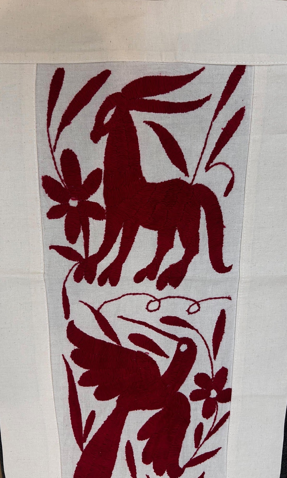 Handcrafted TENANGO mat, color red, 1m * 32 cm
