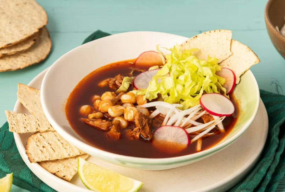 Hominy corn, Pozole with red sauce, ready to eat, 822 g