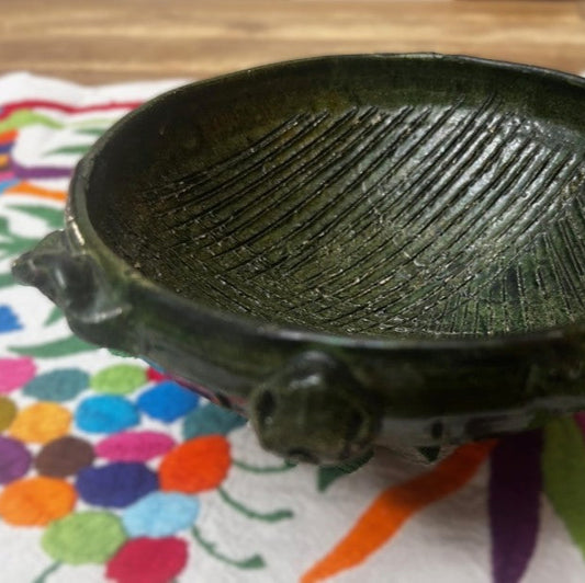 Handcrafted green clay bowl from Oaxaca. 17 cm diameter aprox.